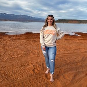 Meet your Posher, Julie